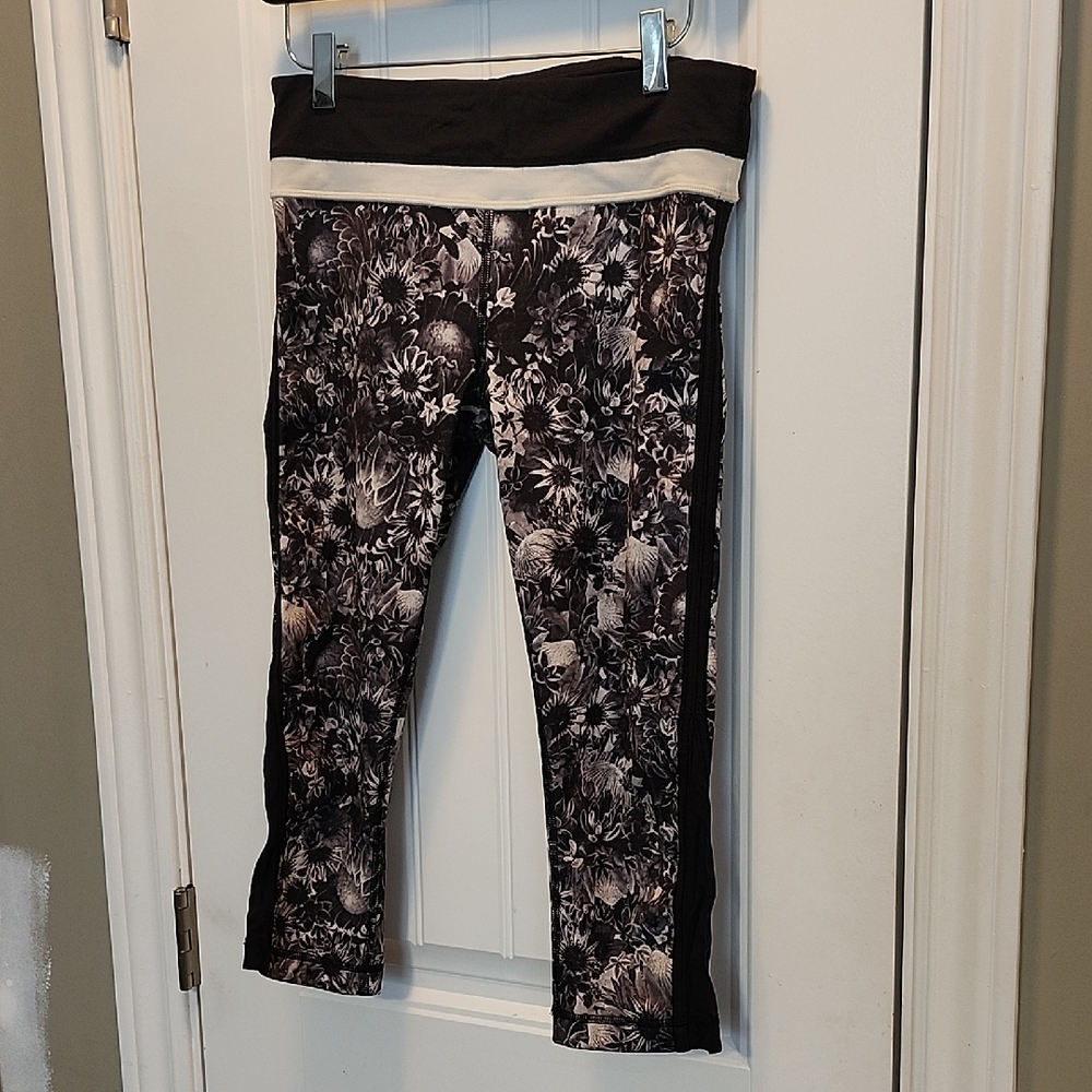 lululemon Leggings with Black and White Floral Design